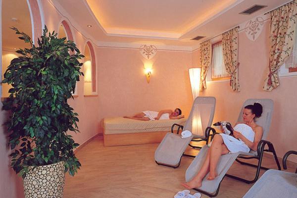 Hotel San Leonardo บาเดีย ภายนอก รูปภาพ